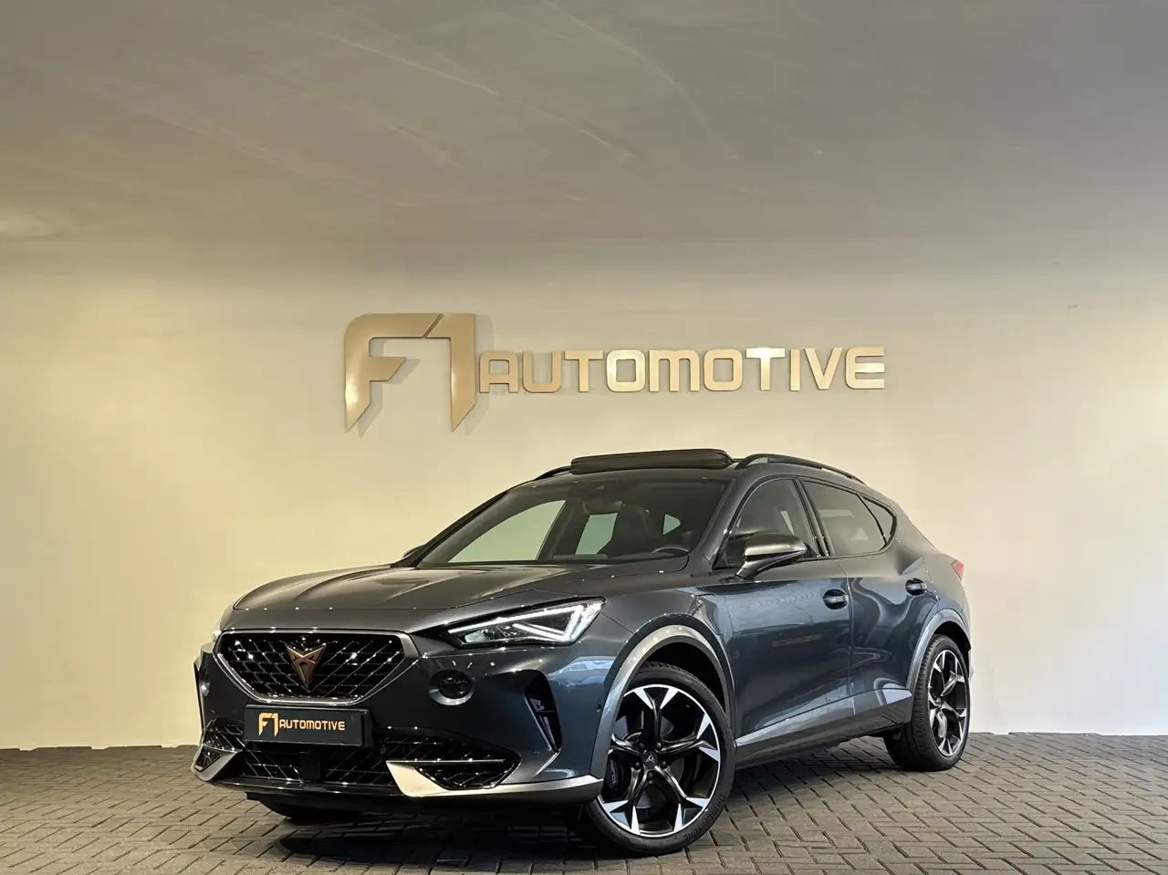 CUPRA Formentor 1.4 e-Hybrid VZ Copper Edition Pano|Memory|360|Key — photo 1 of 35