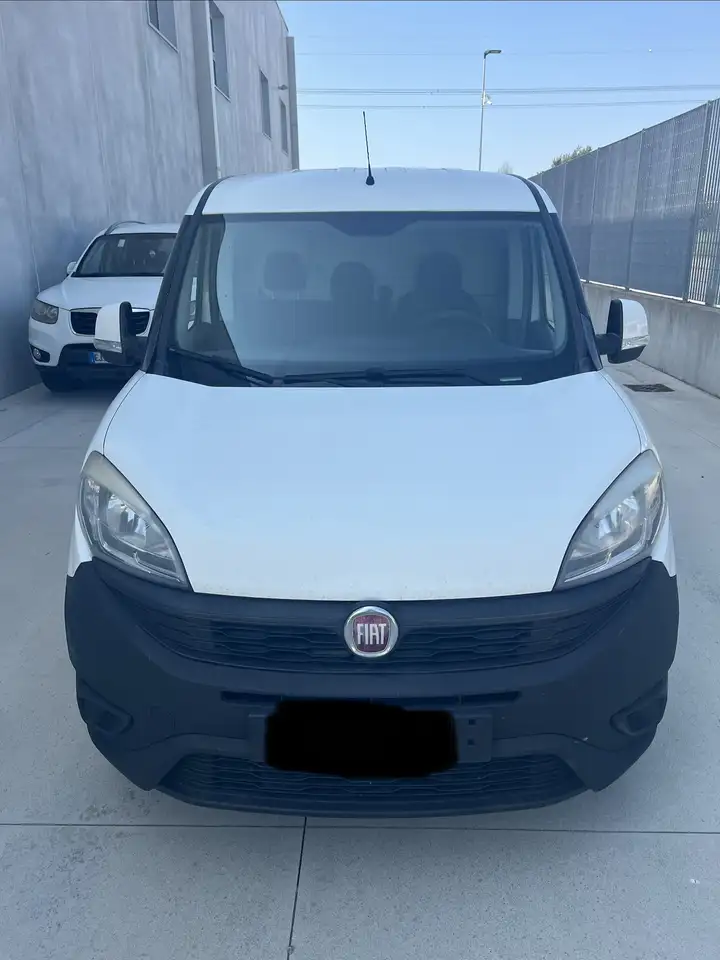 Fiat Doblo 1.6 mjt 16v Pop s&s 105cv 7p.ti — photo 1 of 9