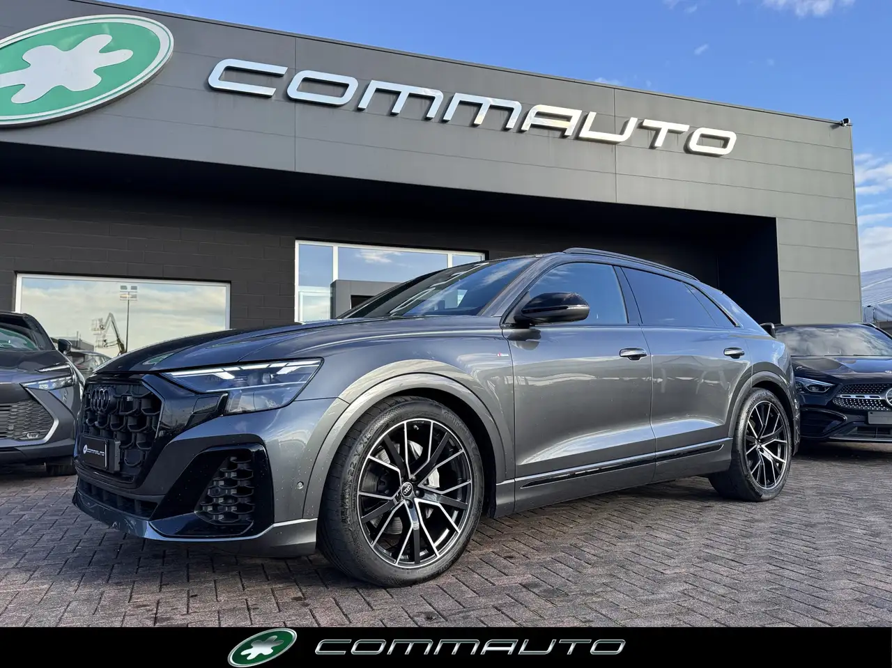 Audi Q8 SUV 50 TDI 286 CV quattro tiptronic S line edition — photo 1 of 15