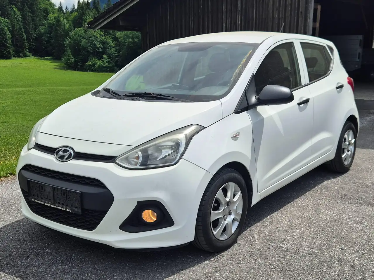 Hyundai i10 i10 1,0 Life Life — photo 1 of 11