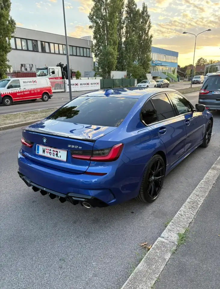 BMW 330 330e M-Paket — photo 1 of 16