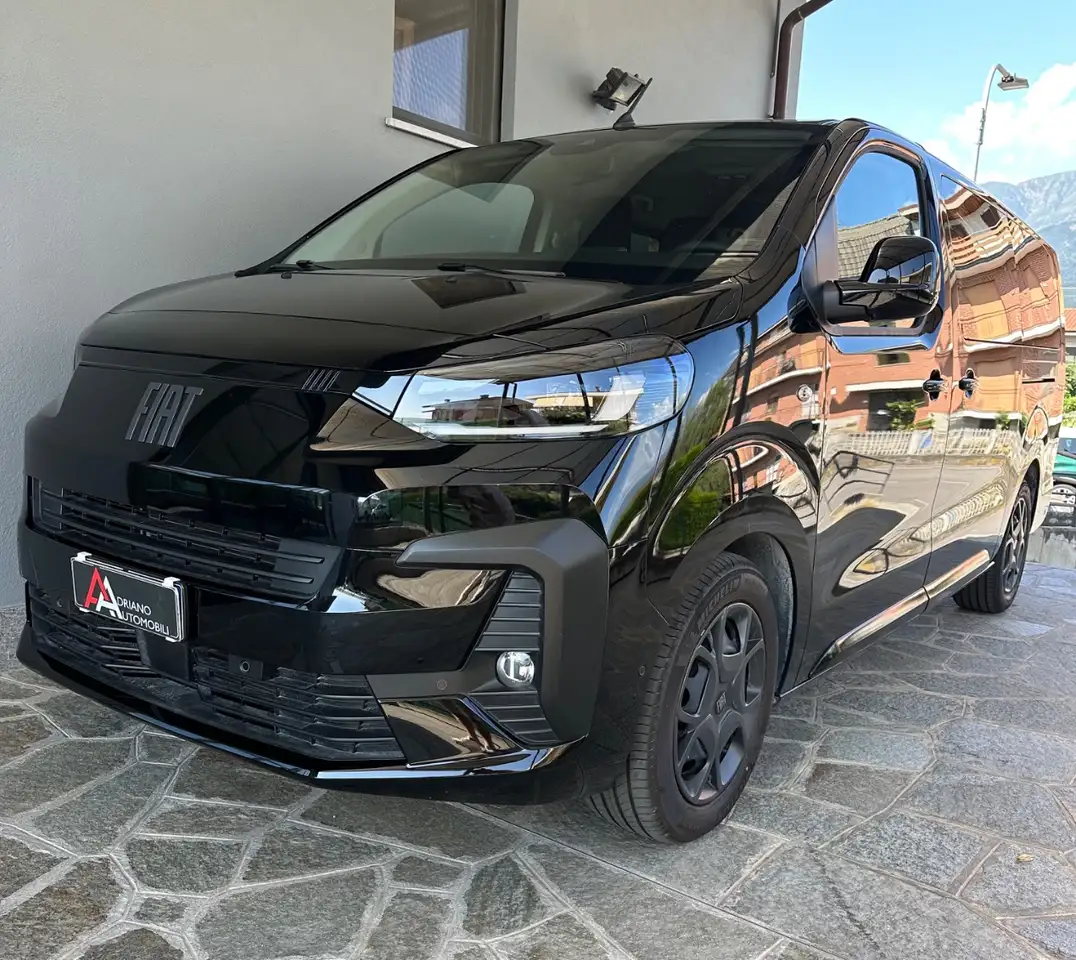 Fiat Ulysse combi M1 XL 2.2 diesel 180cv S&S auto — photo 1 of 15
