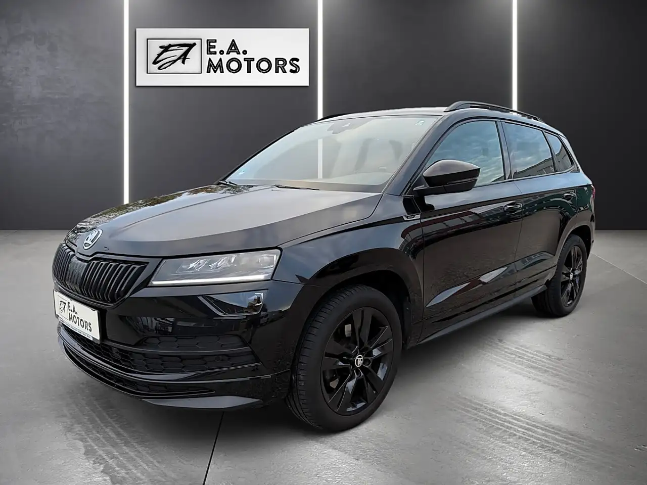 Skoda Karoq 2,0 TDI SCR 4x4 Sportline DSG — photo 1 of 20