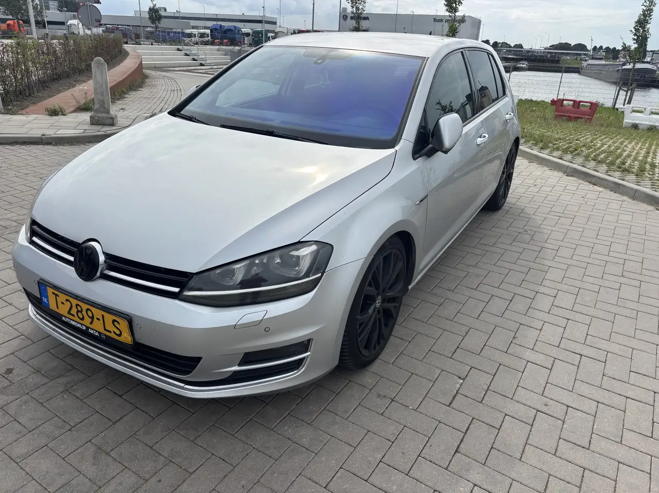 Volkswagen Golf Volkswagen Golf 7 R-Line 1.4 TSI ACT 150 PK | 6-B — photo 1 of 18