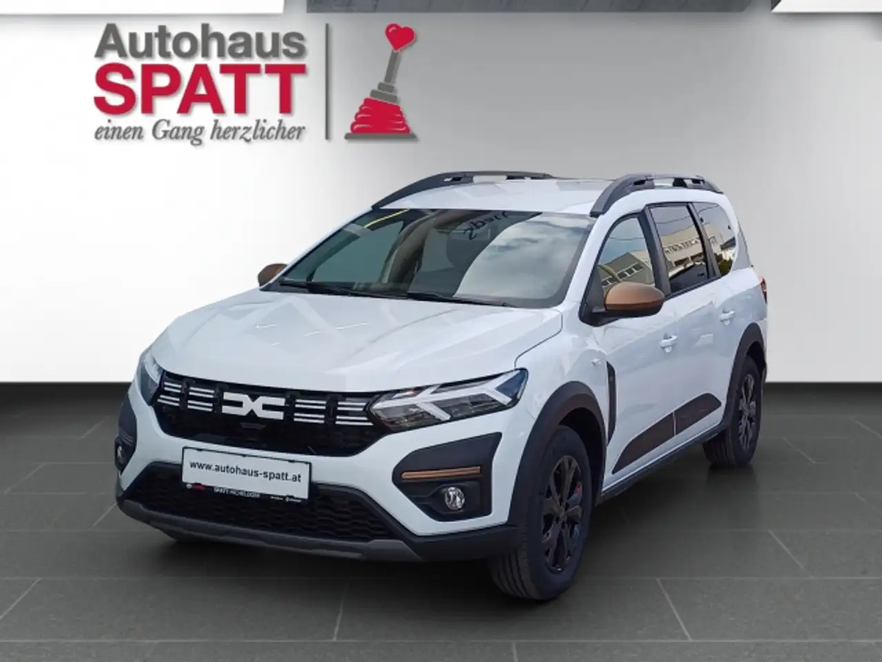 Dacia Jogger Extreme Hybrid 140 7 Sitzig !! Promt verfügbar !! — photo 1 of 7