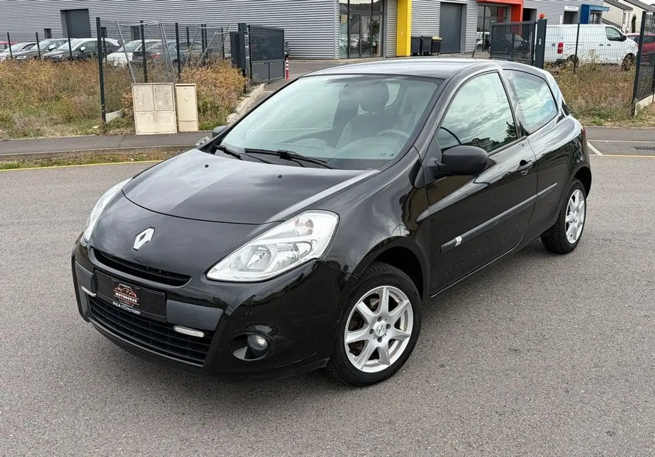 Renault Clio III 1.2 EXPRESSION 75 CH — photo 1 of 10
