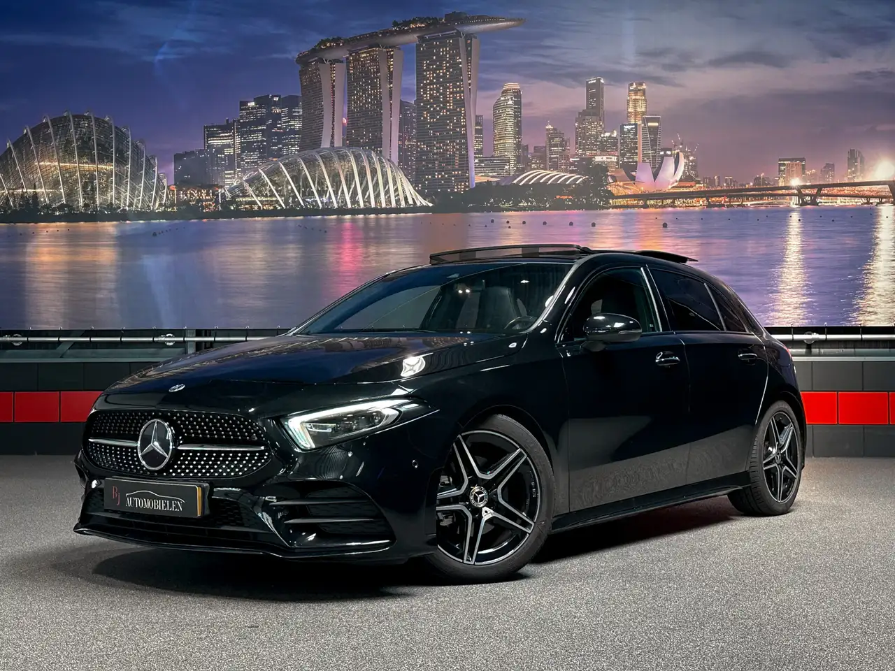 Mercedes-Benz A 200 A200 AMG Memory|Multibeam|Panorama|Sfeerlicht|Came — photo 1 of 36