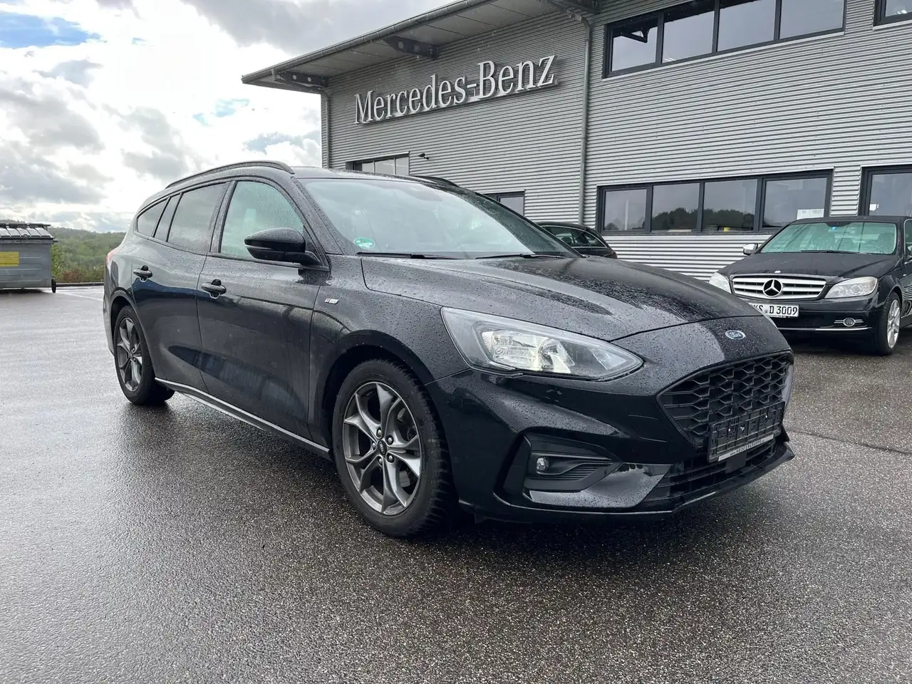 Ford Focus Turnier ST-Line*2J.Garantie*Kamera*Keyless — photo 1 of 14