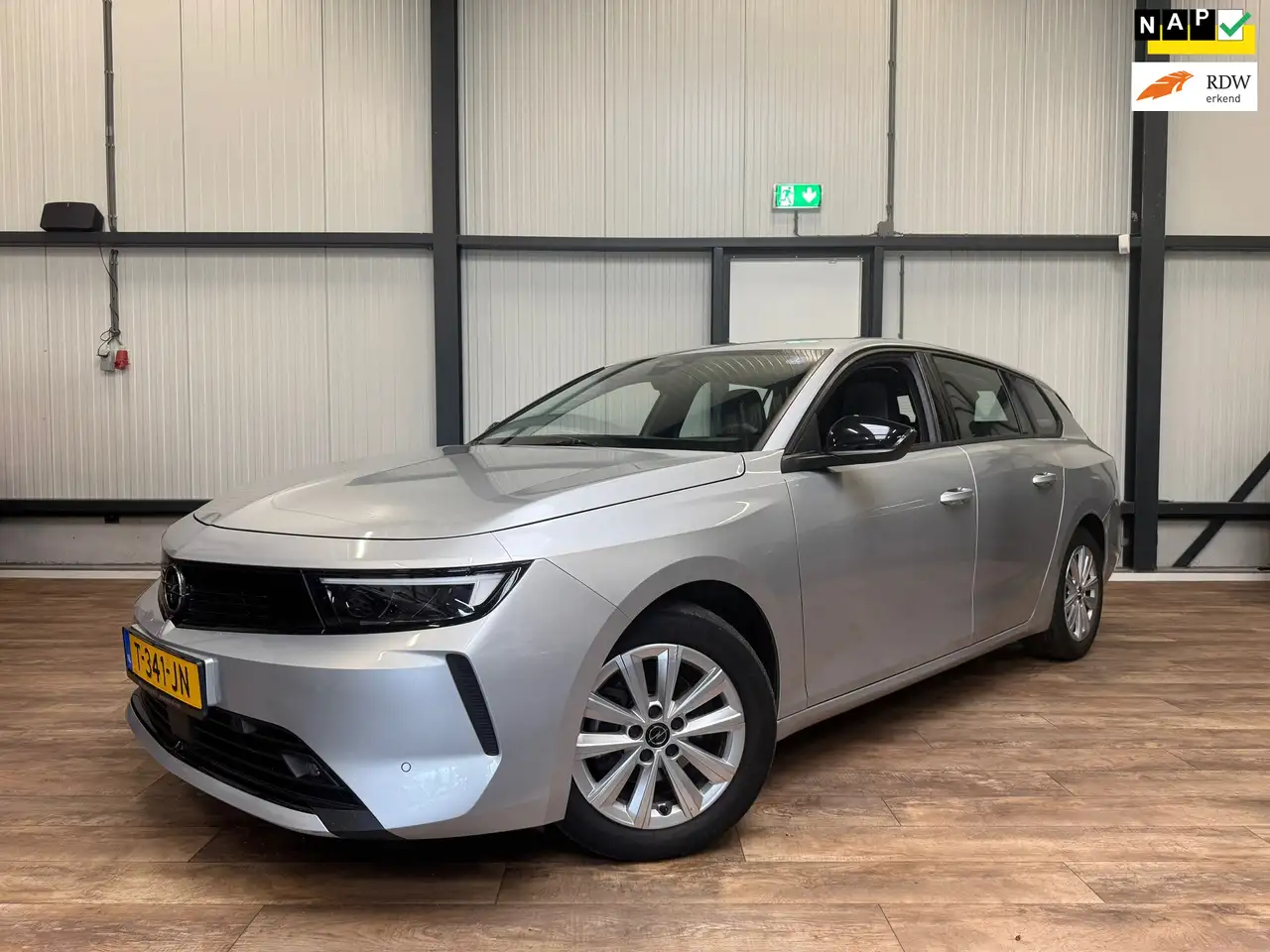 Opel Astra Sports Tourer 1.2 Turbo / CLIMA / Carplay / CRUISE — photo 1 of 26