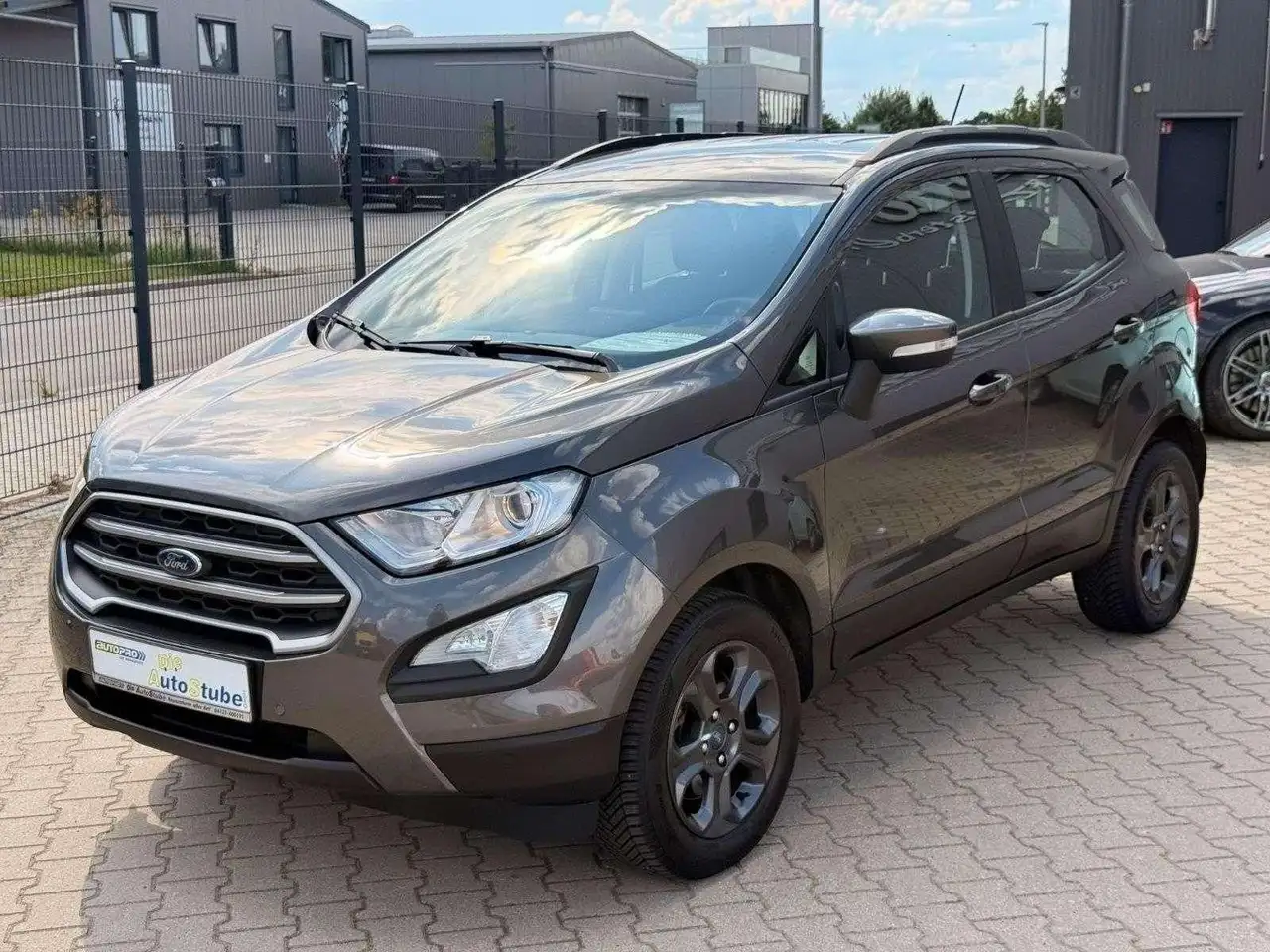 Ford EcoSport Cool Connect Navi/PDC/S-Heft — photo 1 of 17