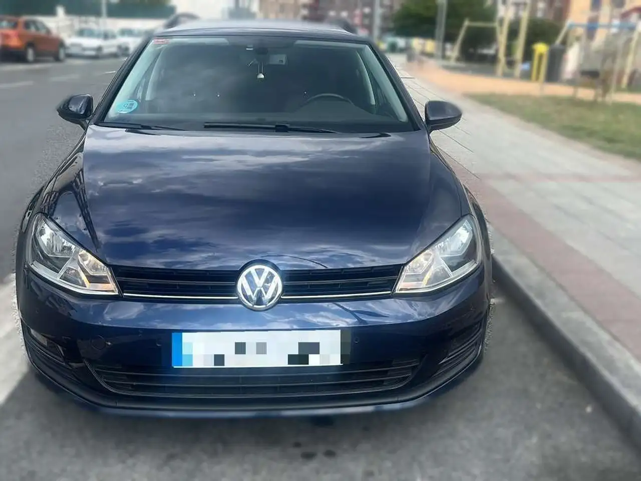 Volkswagen Golf 1.6TDI CR BMT Advance DSG 110 — photo 1 of 21