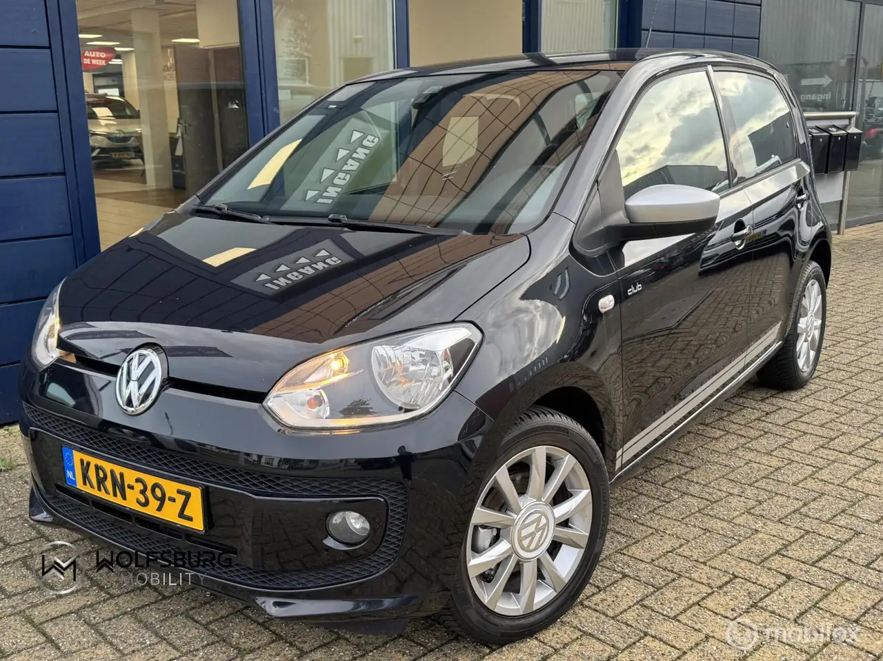 Volkswagen up! 1.0 high up! Club|Cruise Control|Stoelverwarming|A — photo 1 of 35