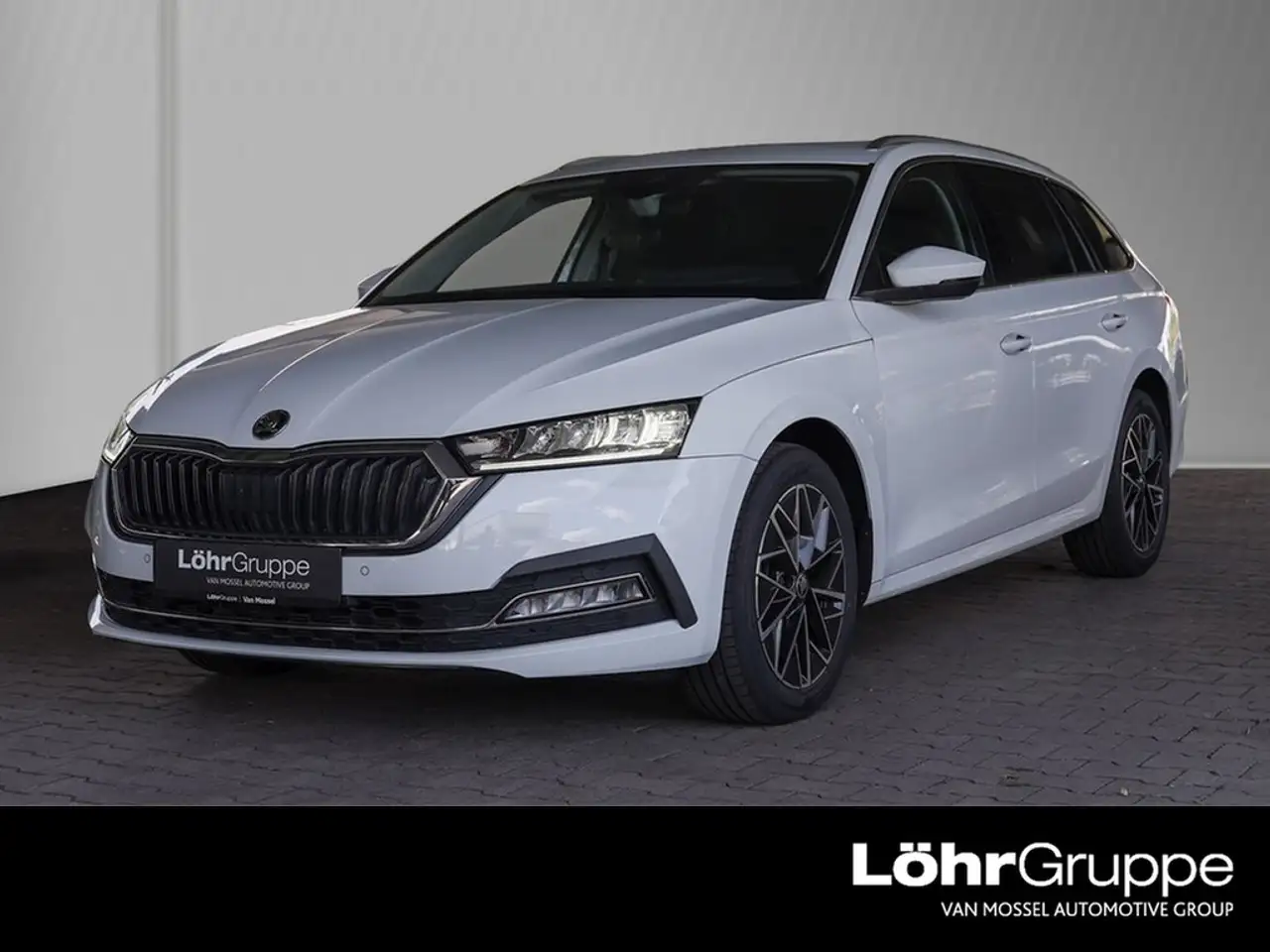 Skoda Octavia Combi 2,0 TDI DSG Style,LED,Head Up,Navi,ACC Cl... — photo 1 of 15