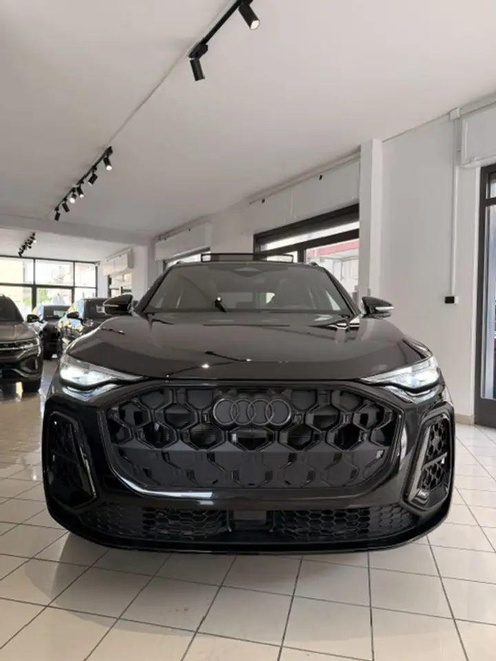 Audi Q5 2.0 tdi mhev S line quattro 204cv s-tronic — photo 1 of 15