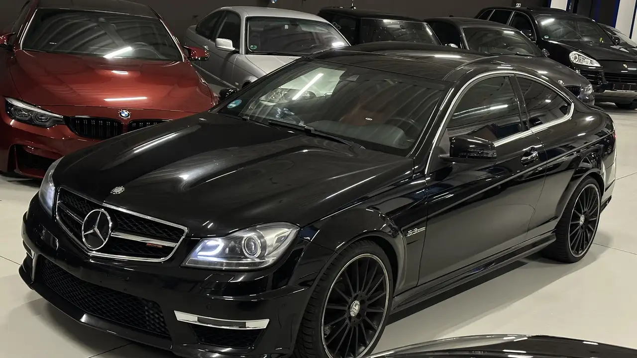 Mercedes-Benz C 63 AMG FULL OPTIONAL ! — photo 1 of 11