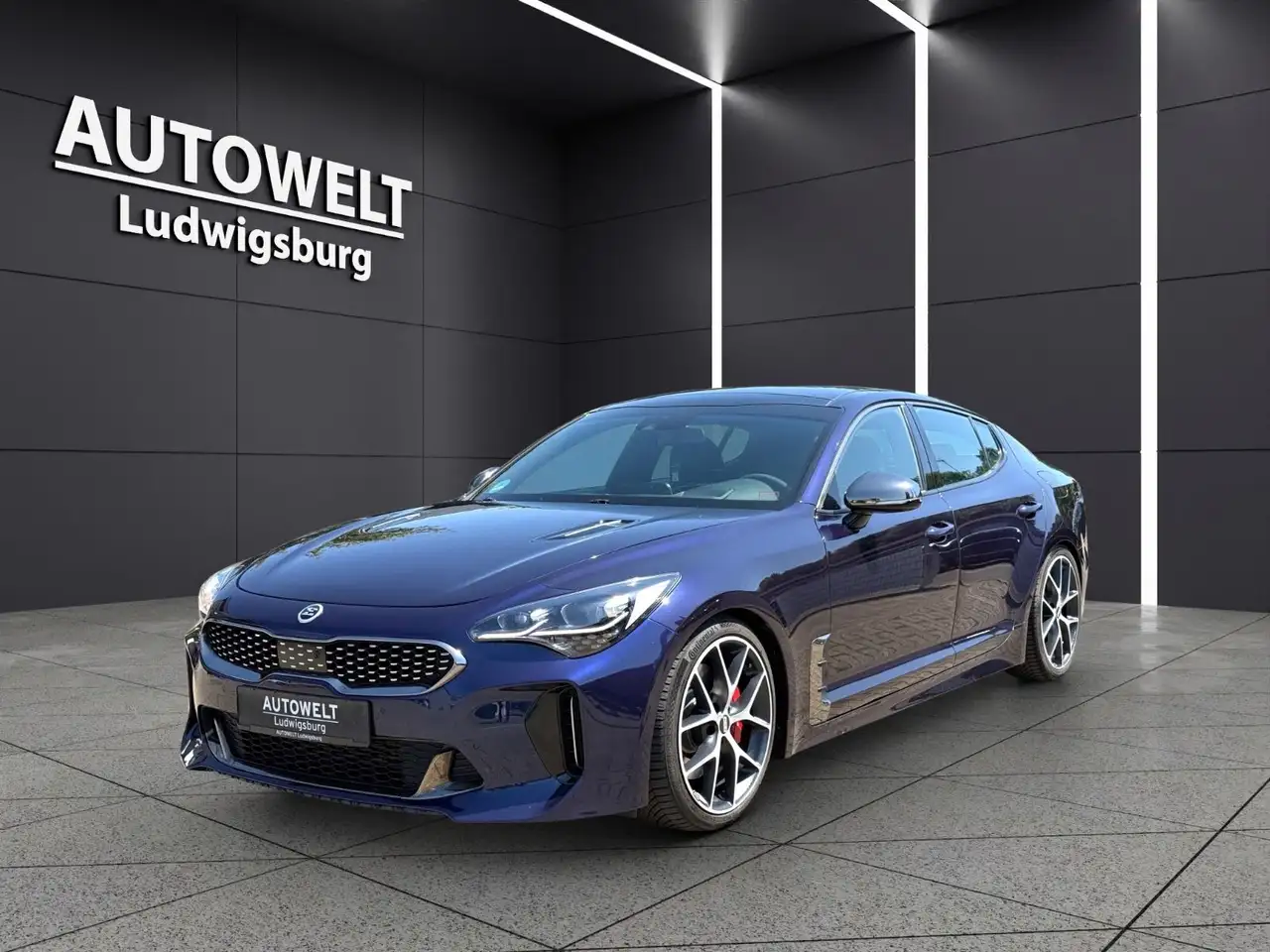 Kia Stinger 3.3 V6 TGDI GT 4WD BBS TOP AUSSTATTUNG — photo 1 of 19