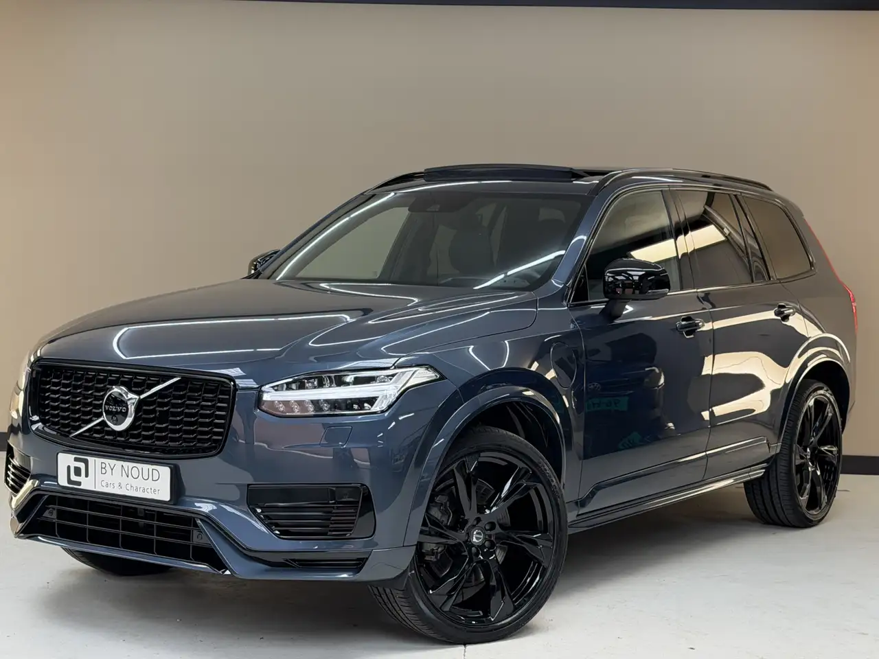 Volvo XC90 2.0 T8 Recharge AWD R-Design, 393Pk, 2021, BTW aut — photo 1 of 36
