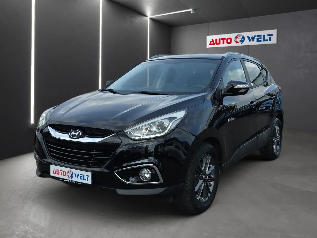 Hyundai iX35 1.6 GDI Trend Kamera Navi Bluetooth PDC — photo 1 of 36