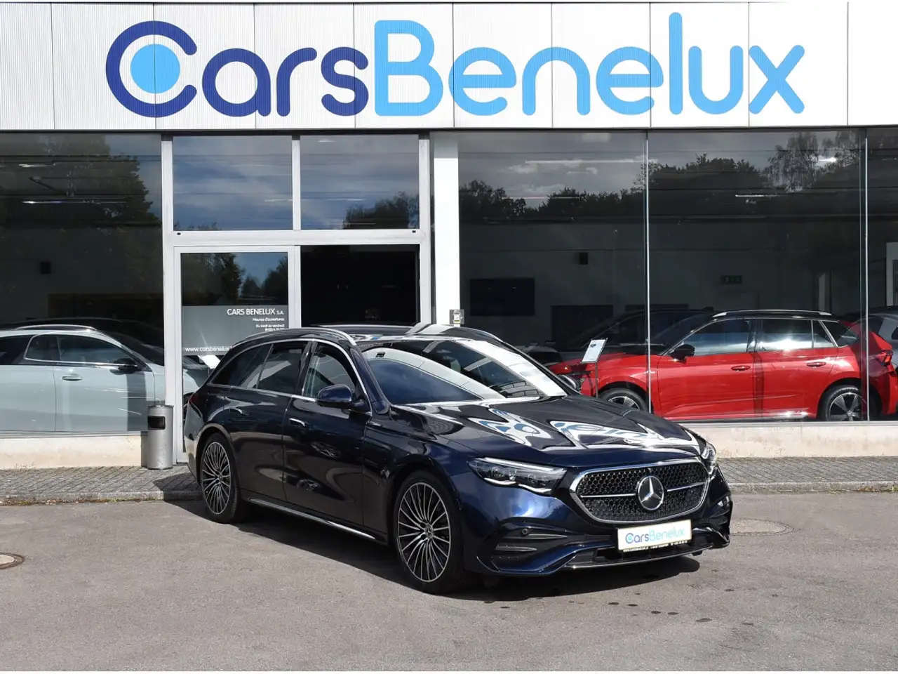 Mercedes-Benz E 300 de Break AMG Line TO PANO MEMO ATT RMQ CAM360 — photo 1 of 29