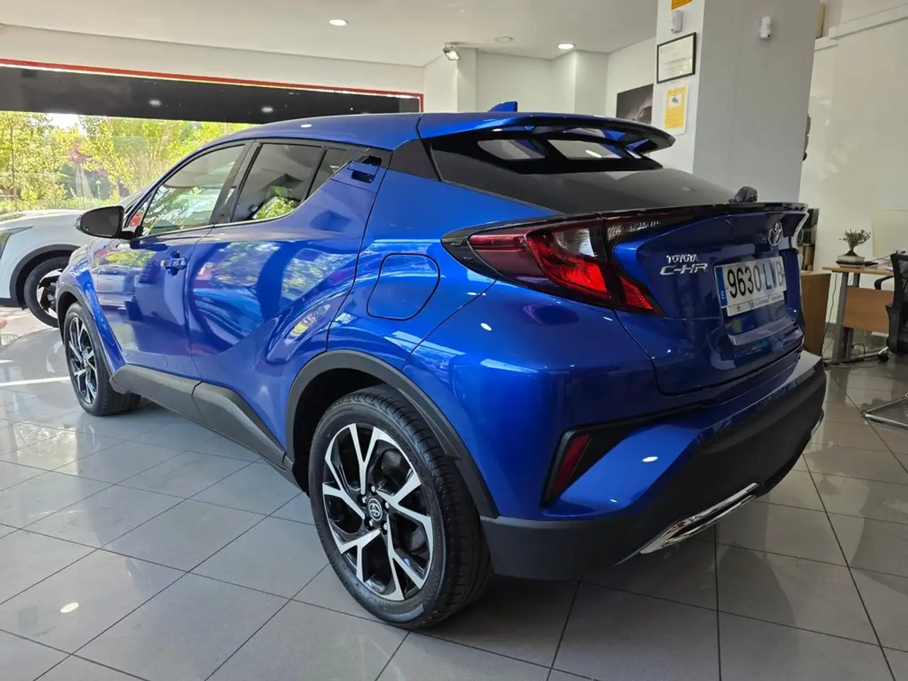 2022 Toyota C-HR 180H Advance, photograph 5