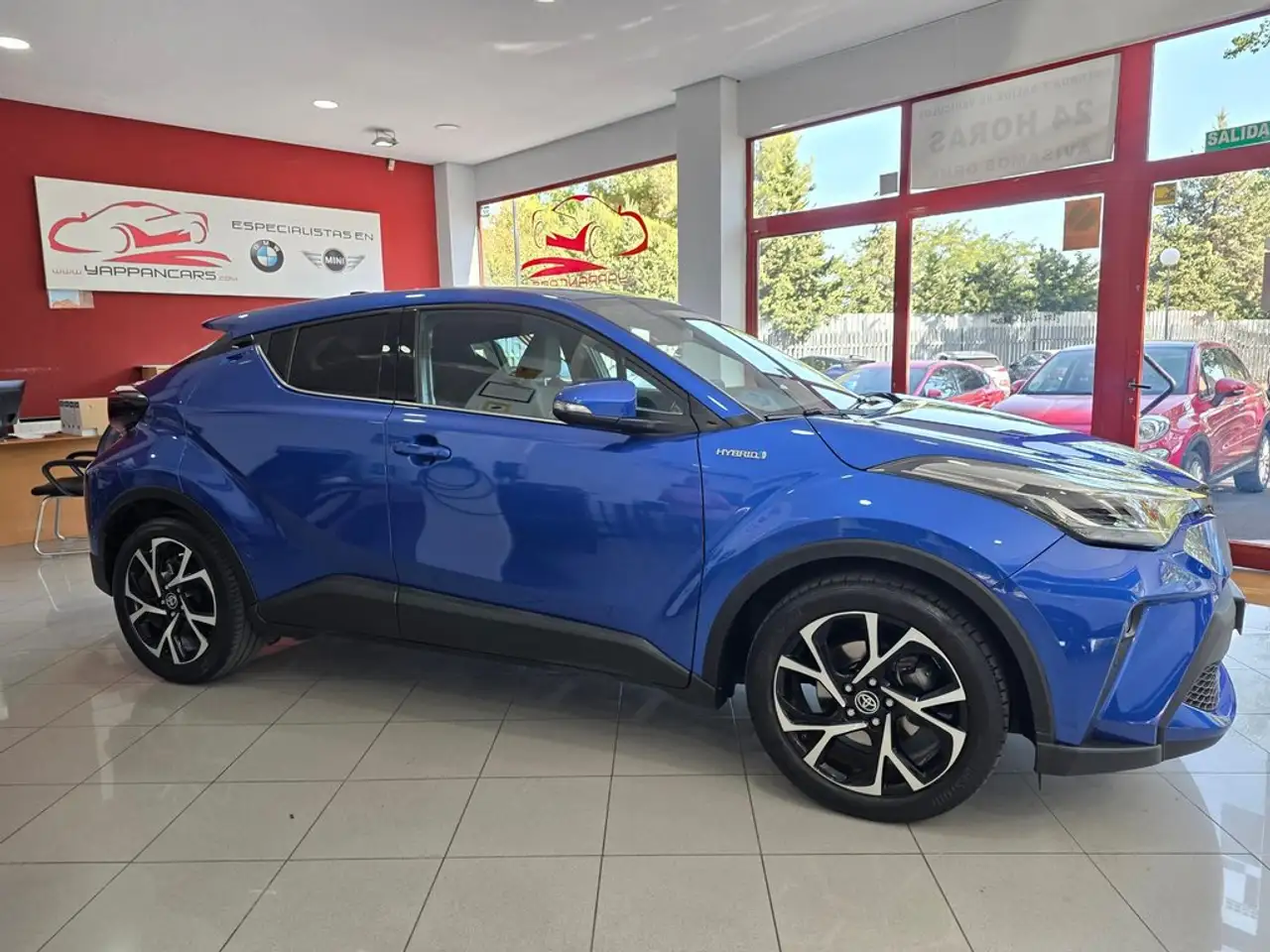 2022 Toyota C-HR 180H Advance, photograph 8