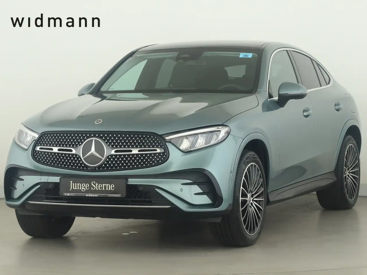 Mercedes-Benz GLC 300 e 4M Coupé *AMG Plus*Pano*AHK*Sitzklima* — photo 1 of 29