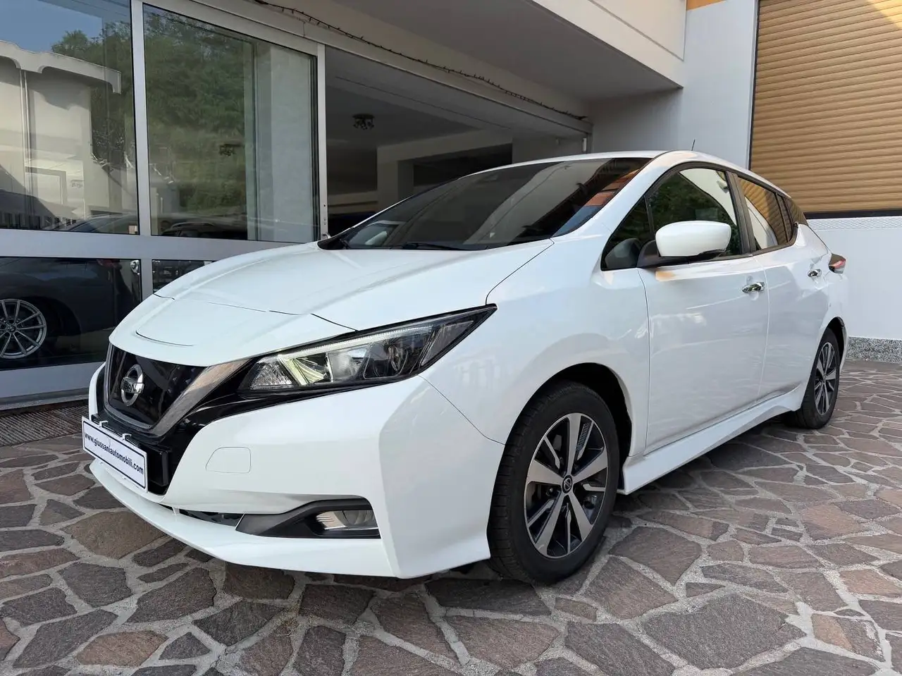 Nissan Leaf II Acenta 40kWh 150cv UNICO PROPRIETARIO IMMATRICOLATO AUTOCARRO — photo 1 of 12