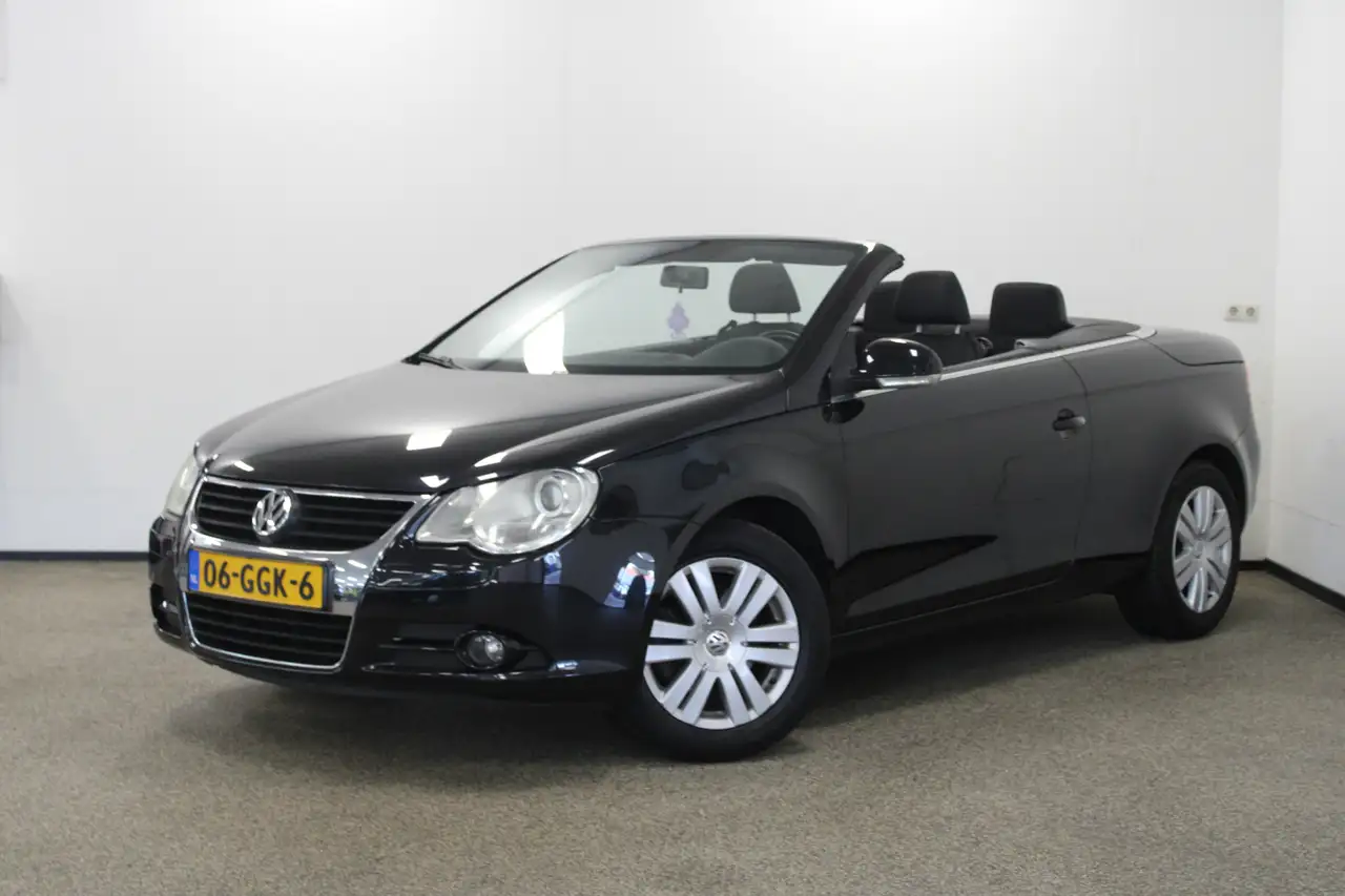 Volkswagen Eos 1.4 TSI — photo 1 of 25