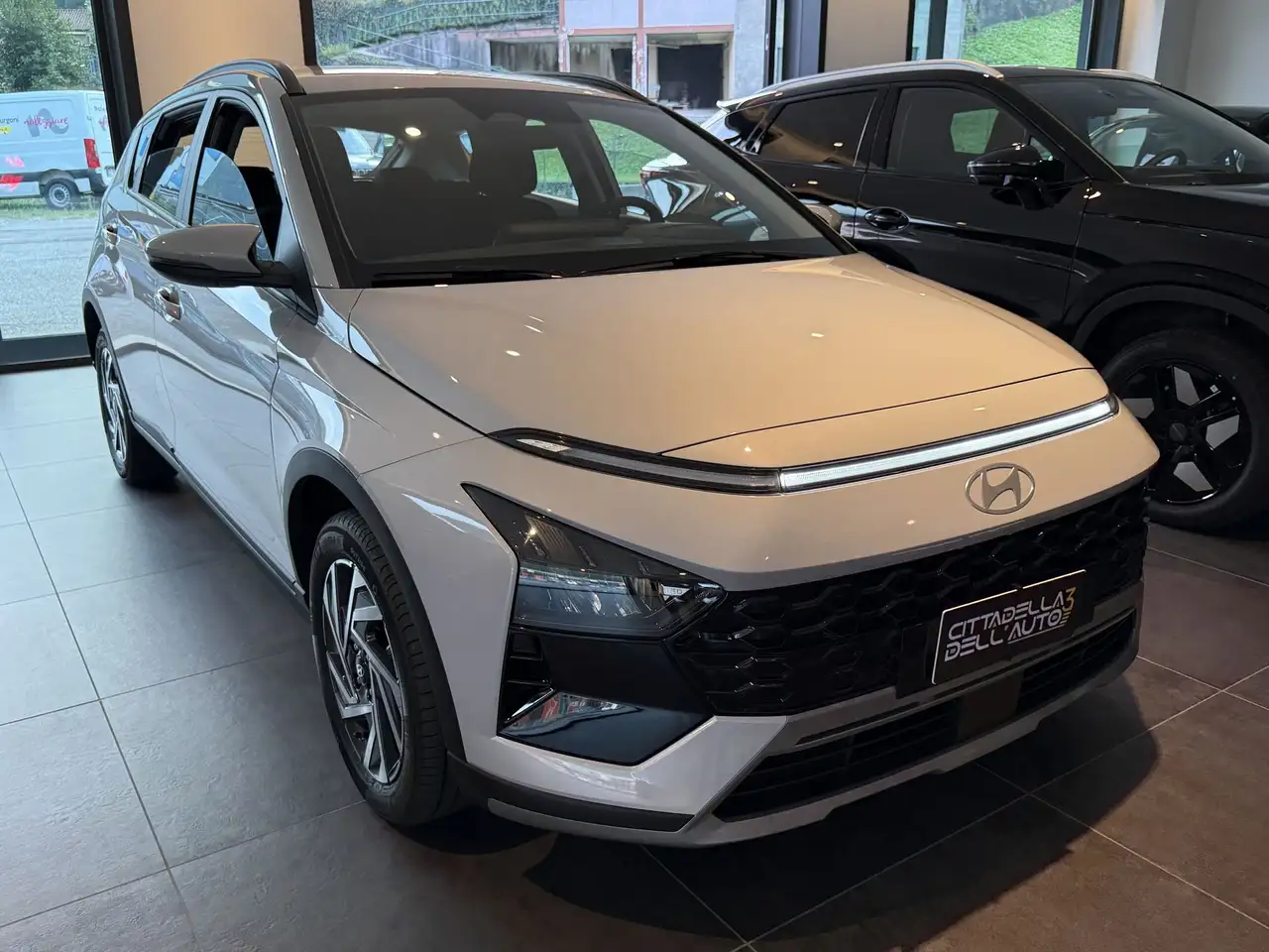 Hyundai BAYON 1.0 TGDI 90cv Exellence DCT — photo 1 of 15