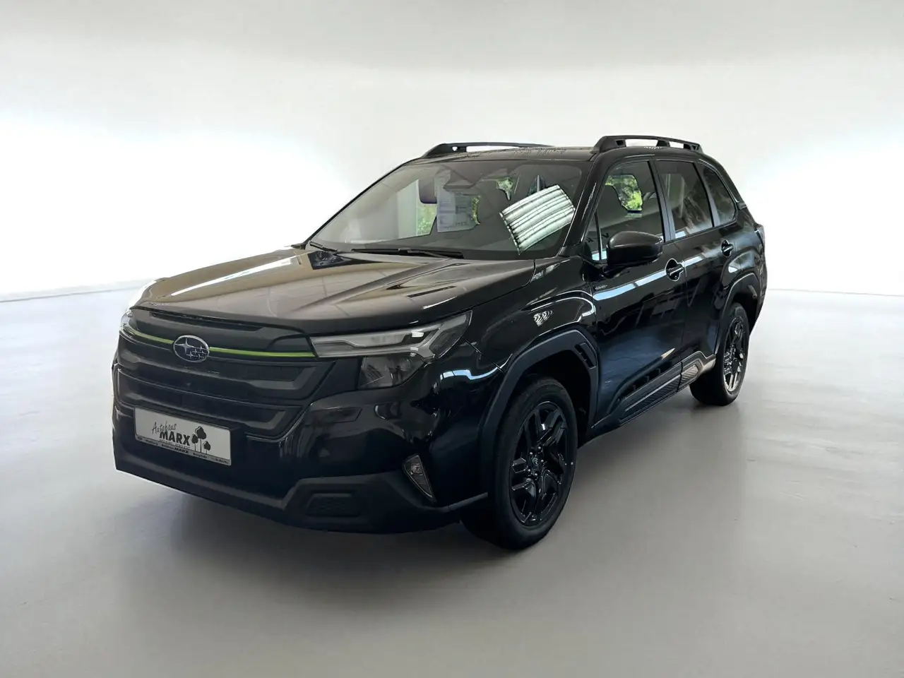 Subaru Forester AWD Edition Exclusive Cross — photo 1 of 18