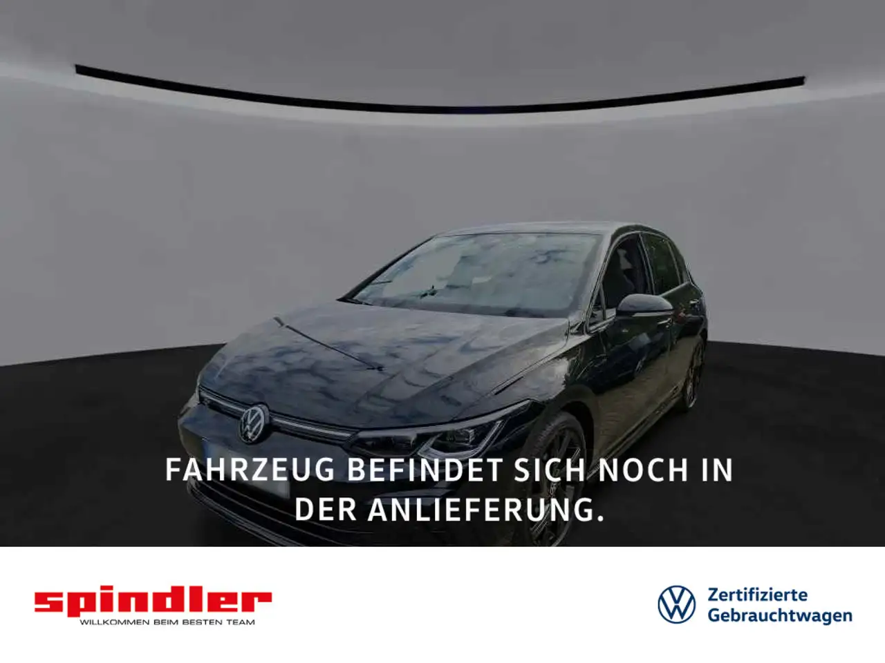 Volkswagen Golf VIII R-Line Black 1.5eTSI DSG / Matrix, AHK — photo 1 of 9