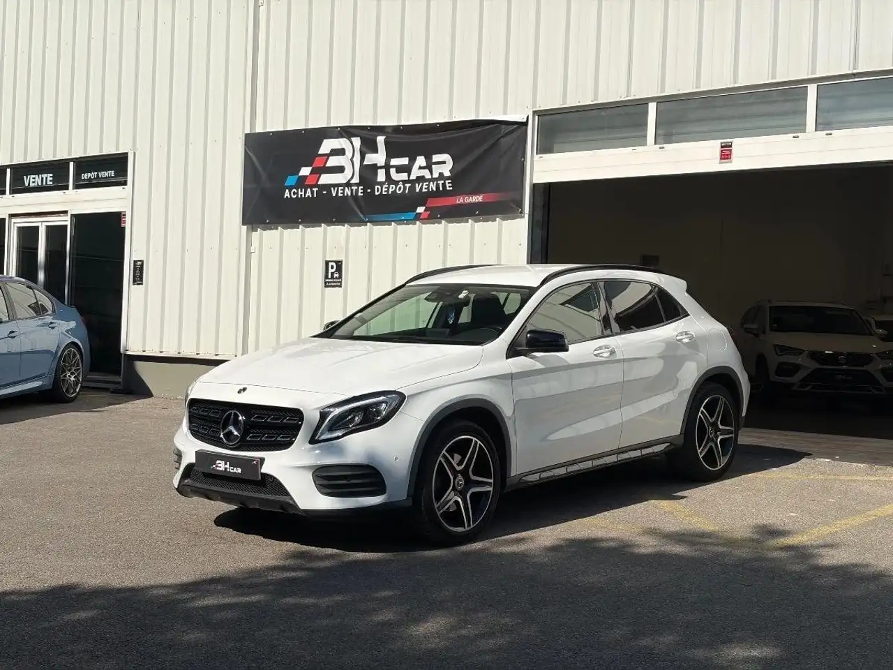 Mercedes-Benz GLA 220 Classe FASCINATION 220 D 177CV 4MATIC 7G-DCT/SIEGES ELECTRIQUES/CAMERA/GARANTIE 3 MOIS — photo 1 of 32
