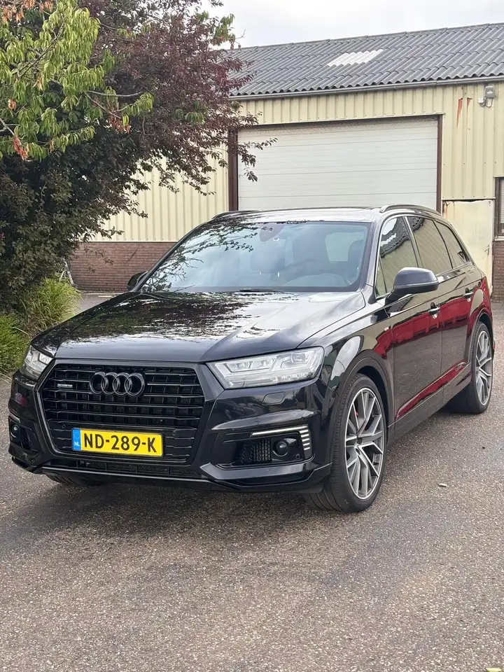 Audi Q7 3.0 TDI e-tr. q. Sp. — photo 1 of 7