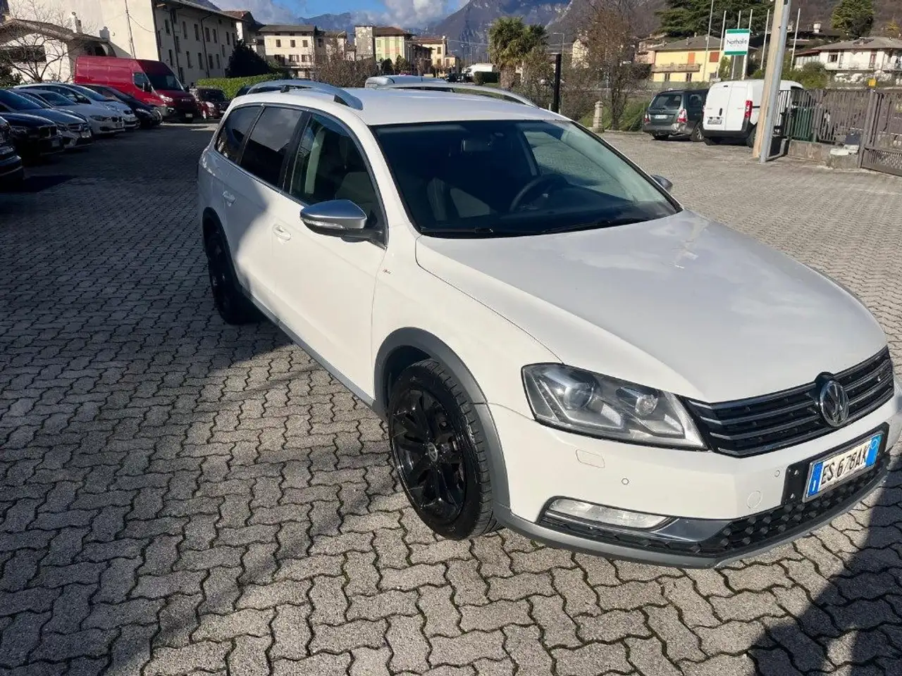 Volkswagen Passat Alltrack 2.0 TDI DSG 4motion BlueMotion Tech. — photo 1 of 13