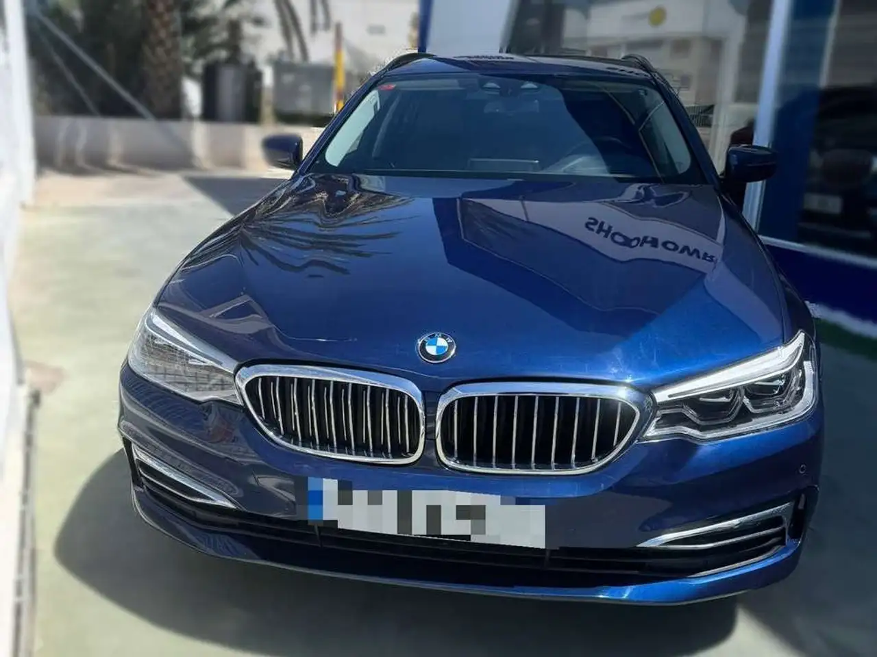 BMW 530 530dA xDrive Touring — photo 1 of 23