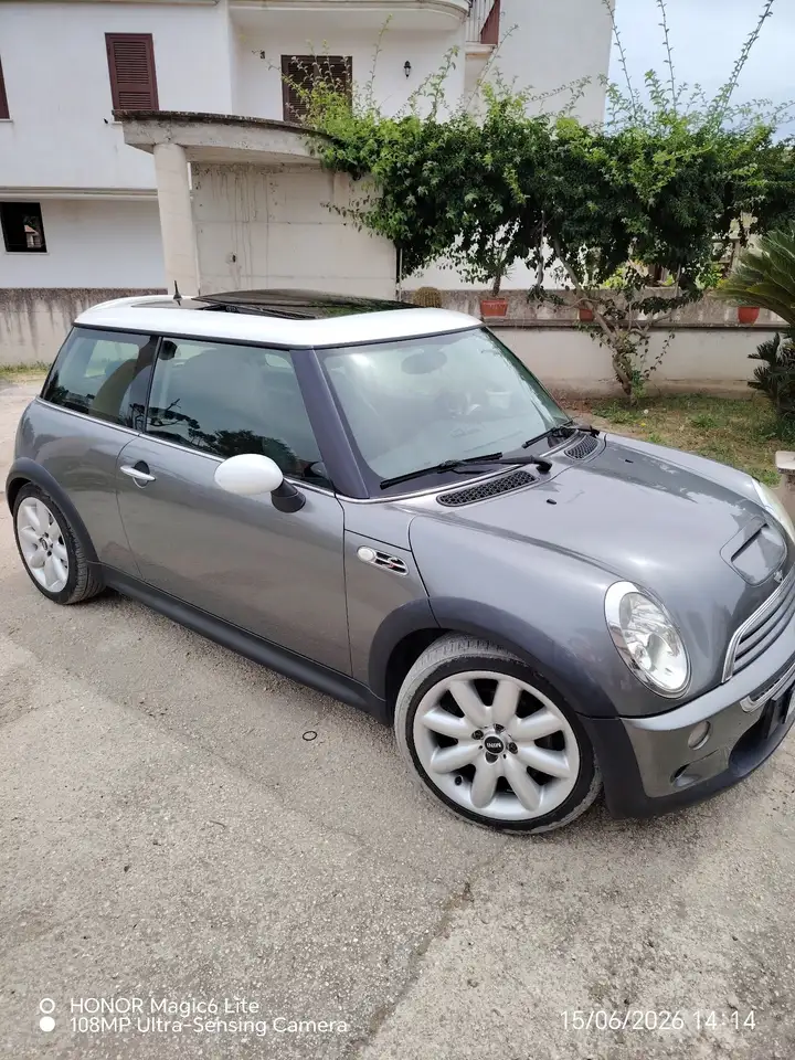 MINI Cooper S 1.6 — photo 1 of 12