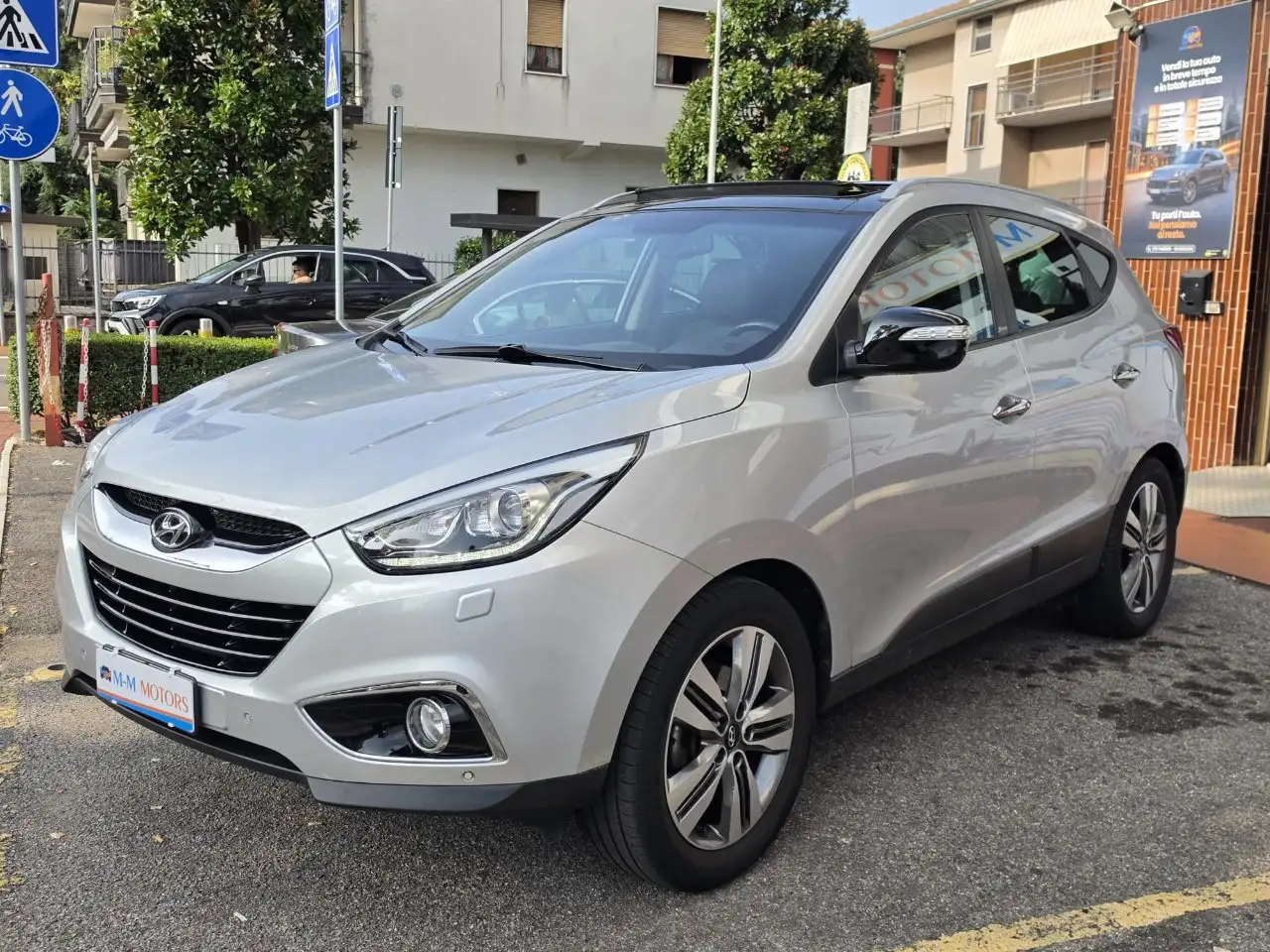 Hyundai iX35 1.7 crdi Xpossible 2wd FL — photo 1 of 15