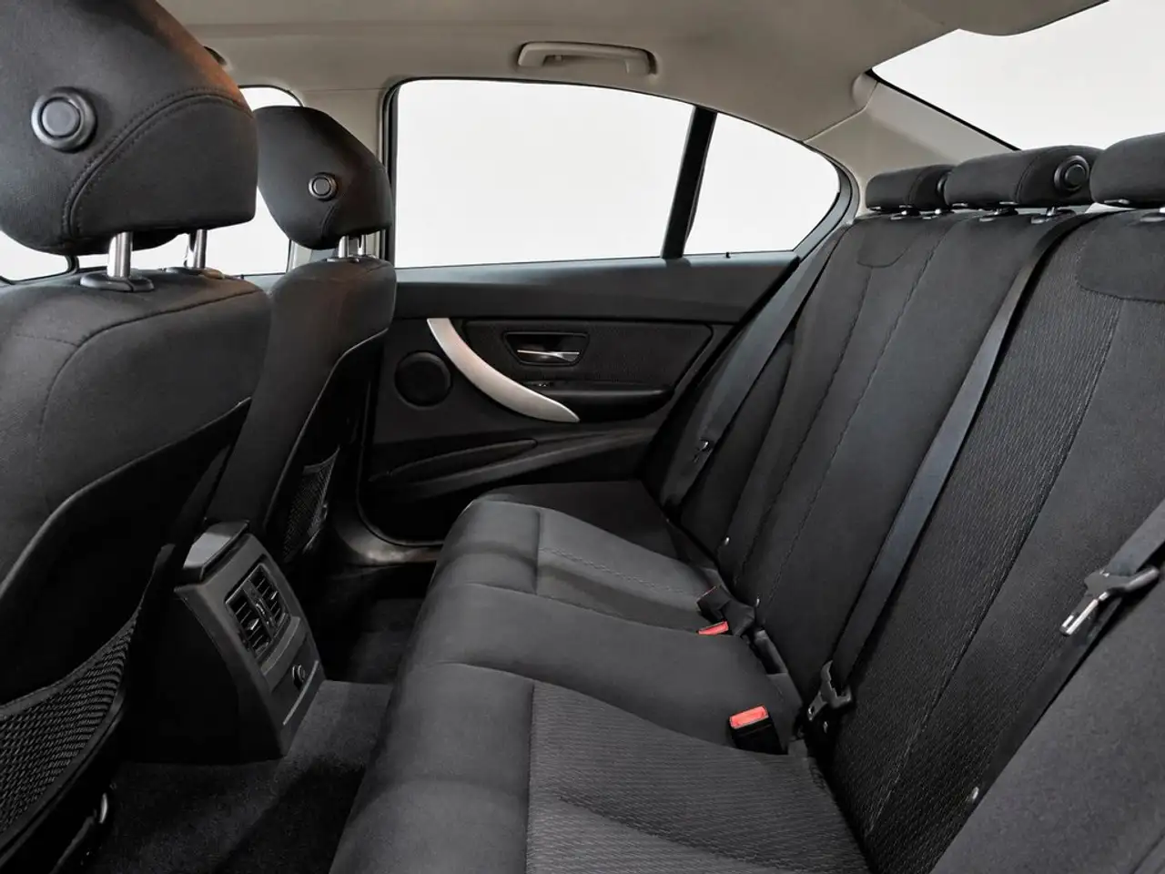2016 BMW 318 318dA, photograph 12