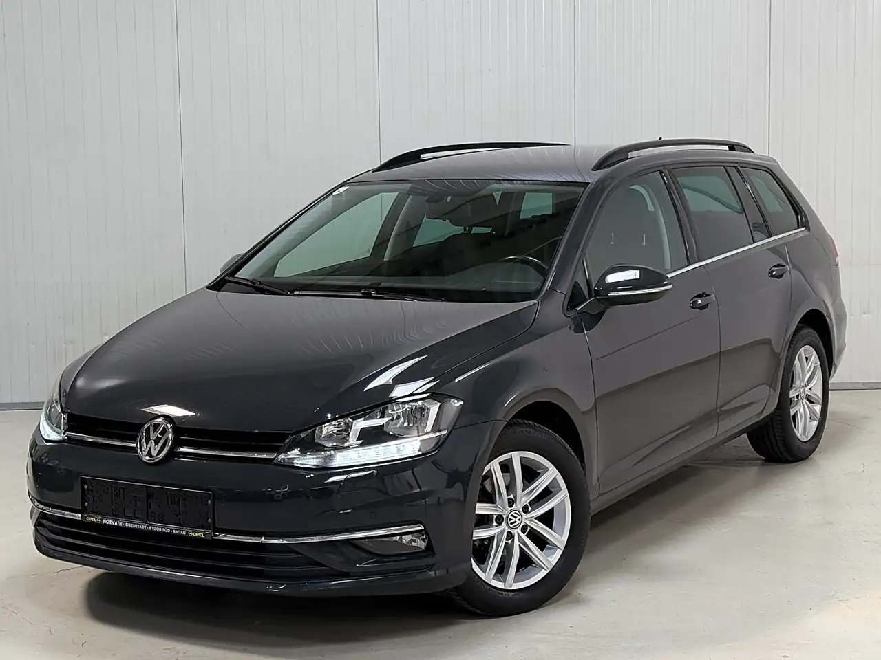 Volkswagen Golf Variant Highline 1,6 TDI SCR *Facelift* *ACC* *Neues Pi... — photo 1 of 40