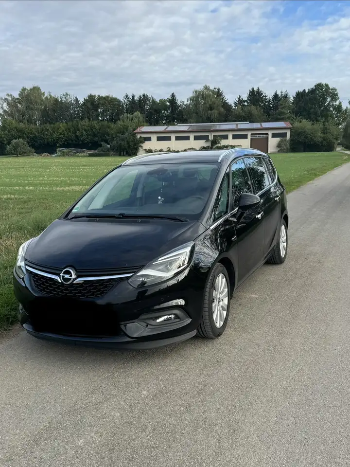Opel Zafira 2.0 D (CDTI) Automatik Innovation — photo 1 of 15