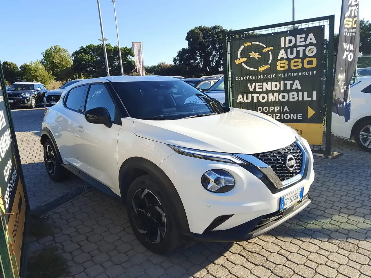 Nissan Juke 1.0 dig-t N-Connecta 114cv PROMO FINANZIAMENTO — photo 1 of 15