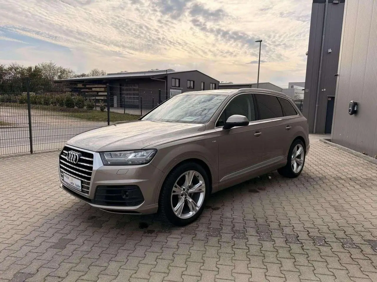 Audi Q7 3.0 TDI quattro S-line/Pano/HuD/Ahk/Nachtsich — photo 1 of 20