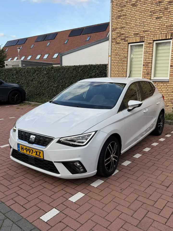SEAT Ibiza 1.0 TSI St. Ltd Edition — photo 1 of 7
