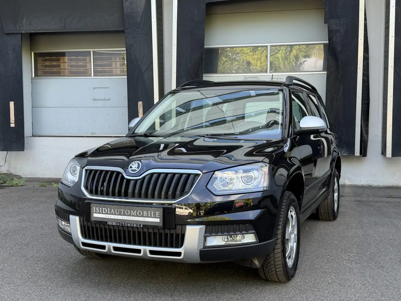 Skoda Yeti Elegance Outdoor 4x4 BI-Xenon Sitzheizung — photo 1 of 35