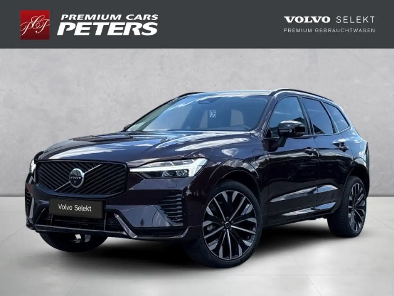 Volvo XC60 Plus Dark T6 21''LM Pano AHK B&W Luftf. 360kam HUD — photo 1 of 26