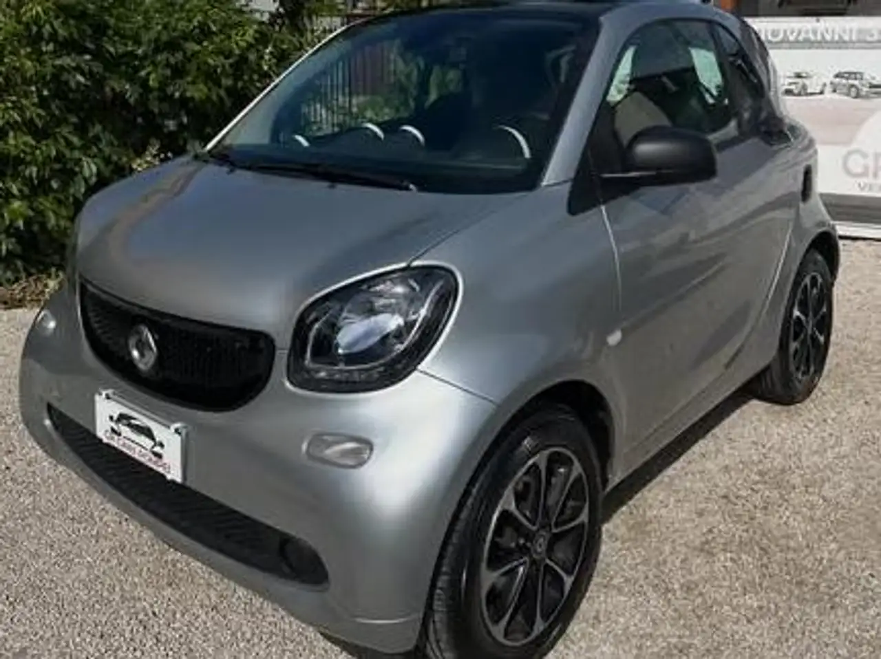 smart forTwo Fortwo 1.0 Youngster 71cv twinamic my18 — photo 1 of 14