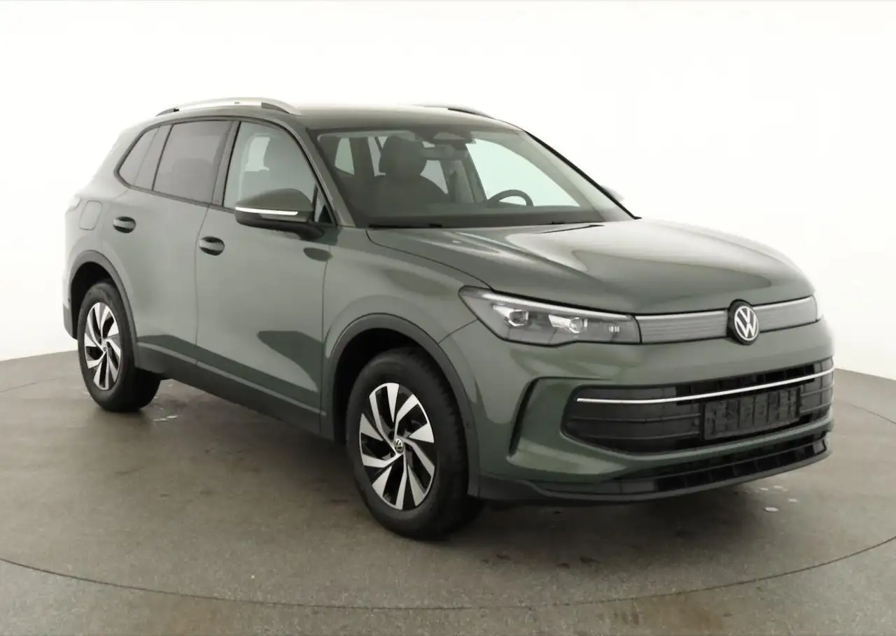 Volkswagen Tiguan 1.5 eTSI 110 kW Life DSG Life, AHK, Navi, Side,... — photo 1 of 39