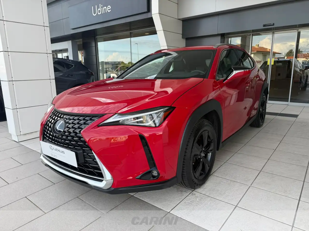 Lexus UX 250h 250h 2.0 business 2wd cvt my20 — photo 1 of 14