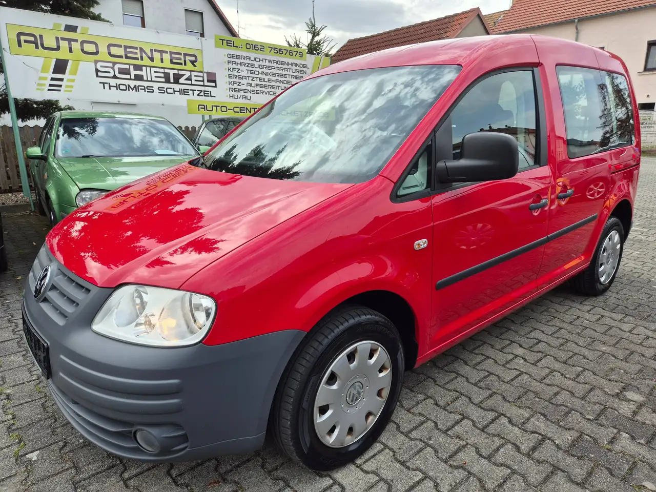 Volkswagen Caddy Life Gewinner Caddy *2.Hand*Klima*erst100tkm*AHK*TÜV&Insp.NEU — photo 1 of 13