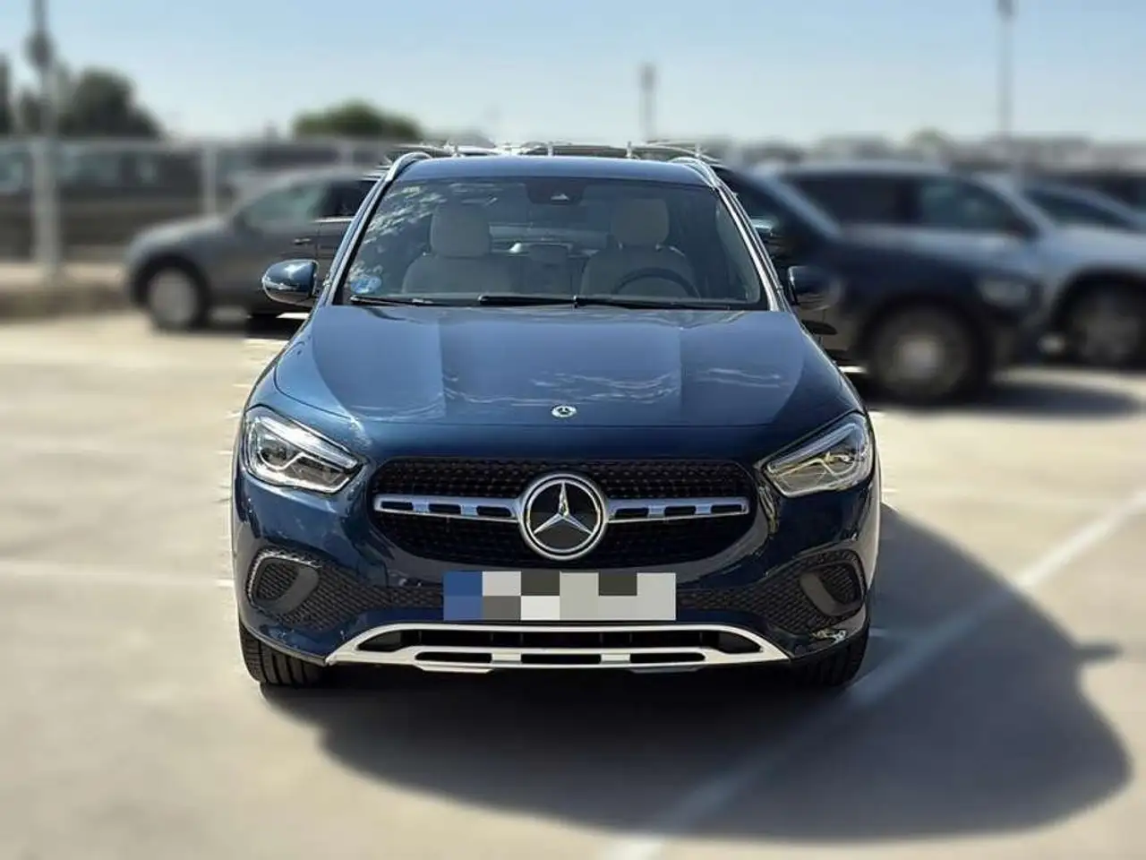 Mercedes-Benz GLA 250 e AMG — photo 1 of 15